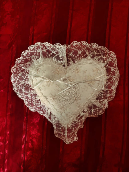 Lace Lovers  Ivory Heart Silk and Nottingham Lace Ring Cushion - CN305/A/RING