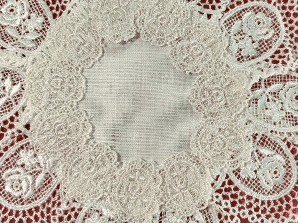 Ring O' Roses Doily - D236