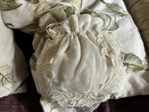 Ivory Silk Velvet Purse with Nottingham Lace Trim - PUR04