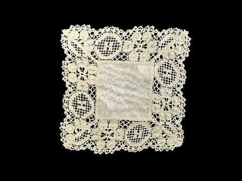 Cluny Cotton Lace and Linen Table Centre - PM702