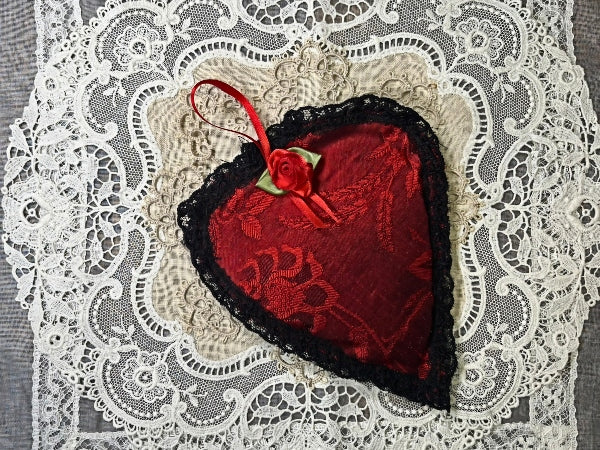 Lace Scented Heart Sachet - LB10