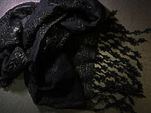 Drippy Lace Wrap - WP406