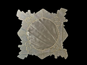 Decadent Forties Table Centre - M309A