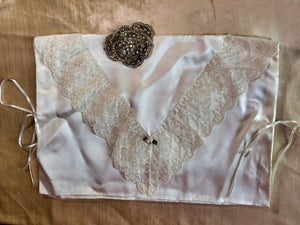 Pure Silk and Nottingham Lace Cream Lingerie/Travel Bag with Cream Rosebuds - LBG402