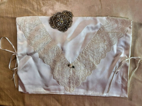 Pure Silk and Nottingham Lace Cream Lingerie/Travel Bag with Cream Rosebuds - LBG402