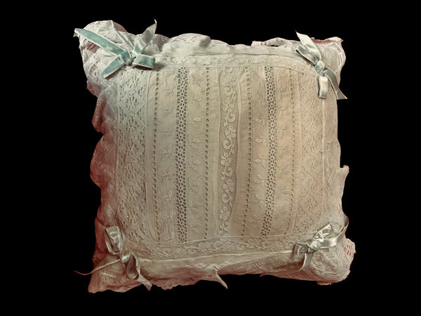 Lace Lovers Velvet and Old Nottingham Lace Cushion - LLCN3022