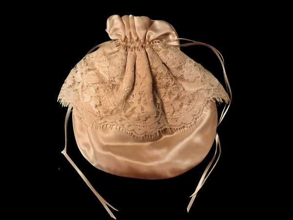 Ivory Silk Drawstring Purse with Nottingham Lace Trim and Rosebuds - PUR54