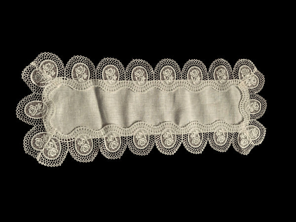 Rose Heart Runner - R237RH