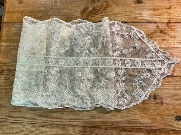 Ivory Flowers Lace Scarf - SF102