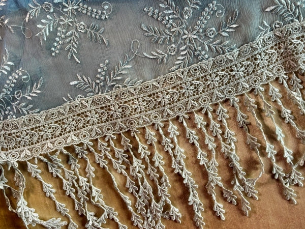 Drippy Lace Wrap - WP406