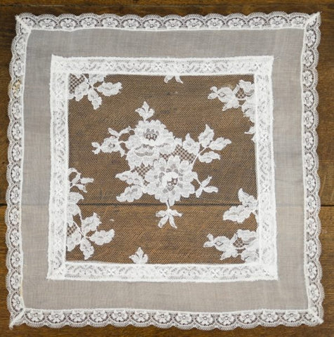 Authentic Chantilly Lace Centrepiece - CH202